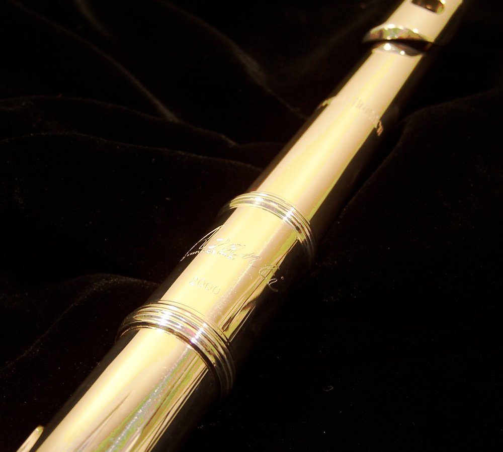 Used Avanti 2000 Flute with C# Trill