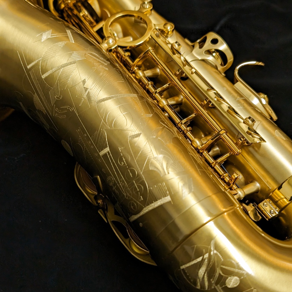 Selmer Paris Signature Alto Sax - Brushed Lacquer - Engraving
