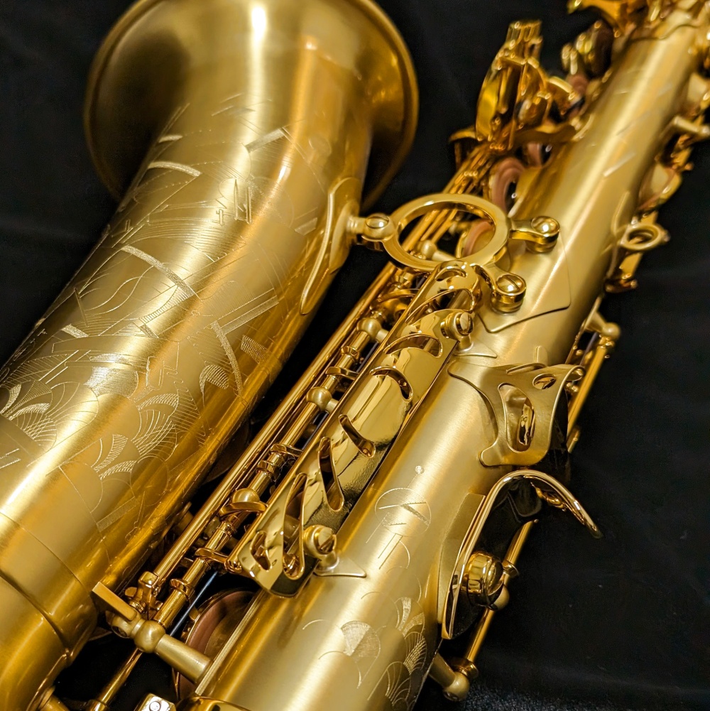 Selmer Paris Signature Alto Sax - Brushed Lacquer - Engraving