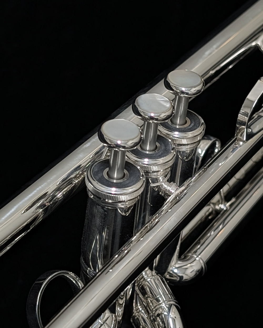 Used Yamaha 8335IIRS Xeno Trumpet #554641 - Valve Buttons