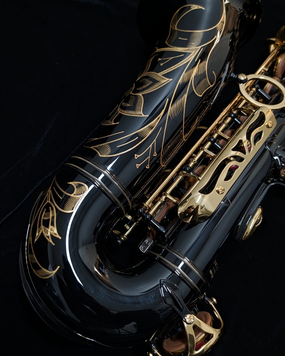 Used Yamaha Custom EX Black Lacquer Alto YAS-875EXIIB