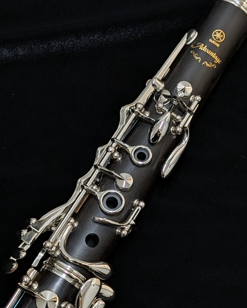 Lightly Used Yamaha Intermediate Wood Clarinet (2nd Gen) - Upper