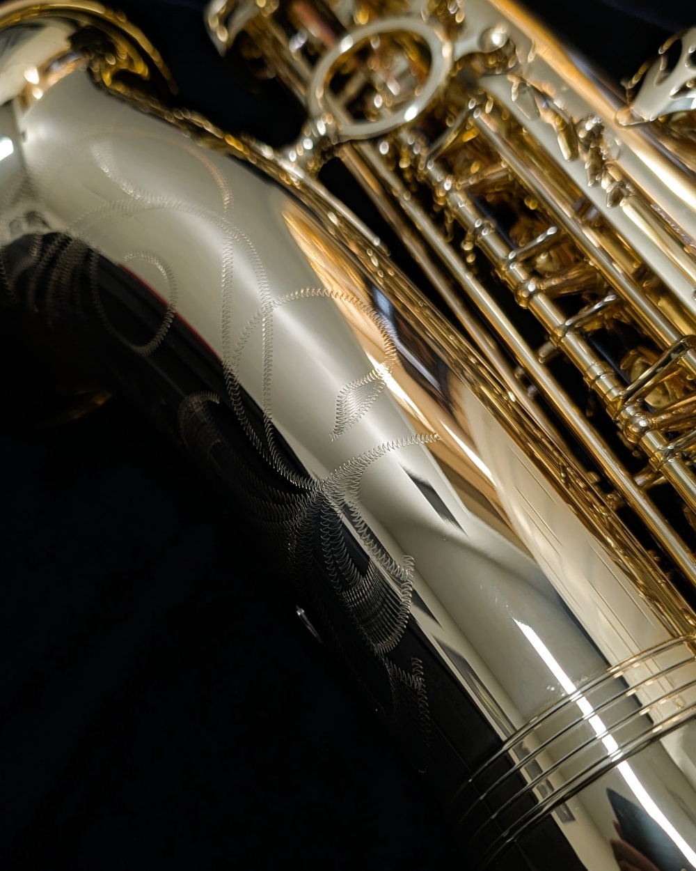 Lightly Used Yanagisawa AWO1 Pro Alto Saxophone #00419133 - Back of Bell